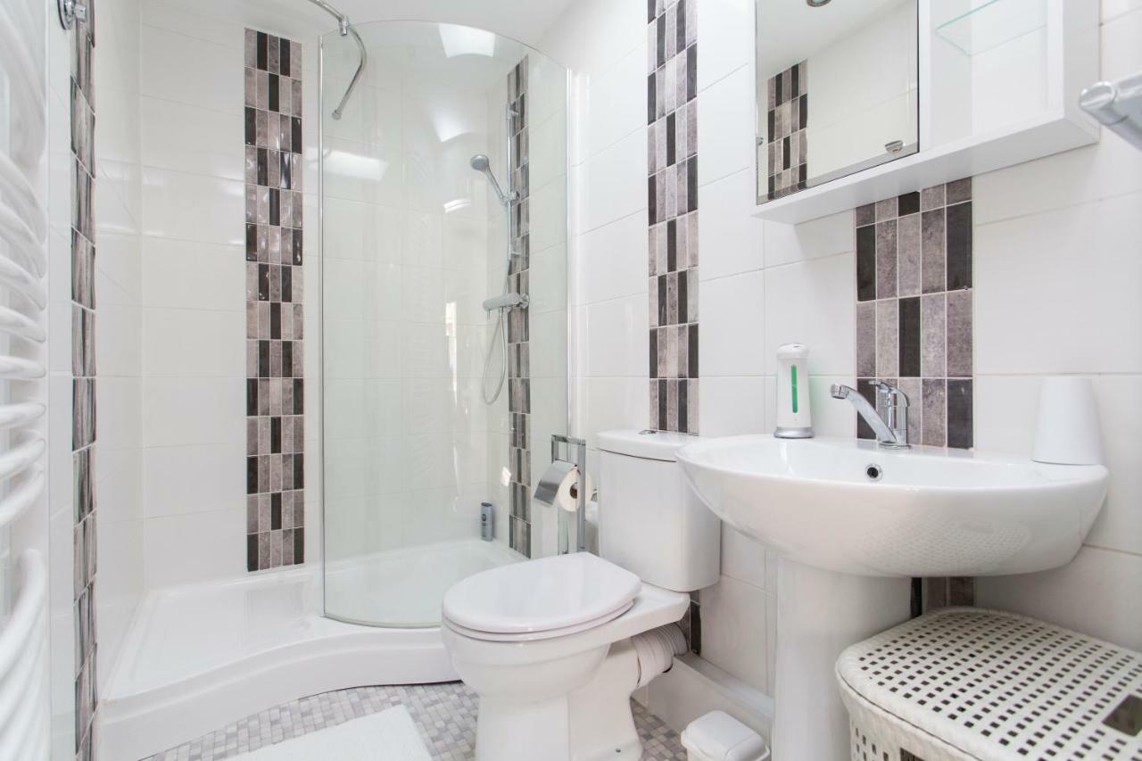 Tatil Evi Small House With Parking Prag